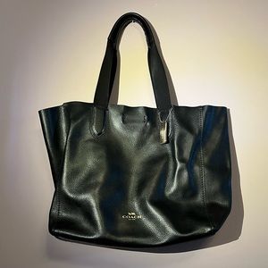 Classic Black COACH tote. Great condition!